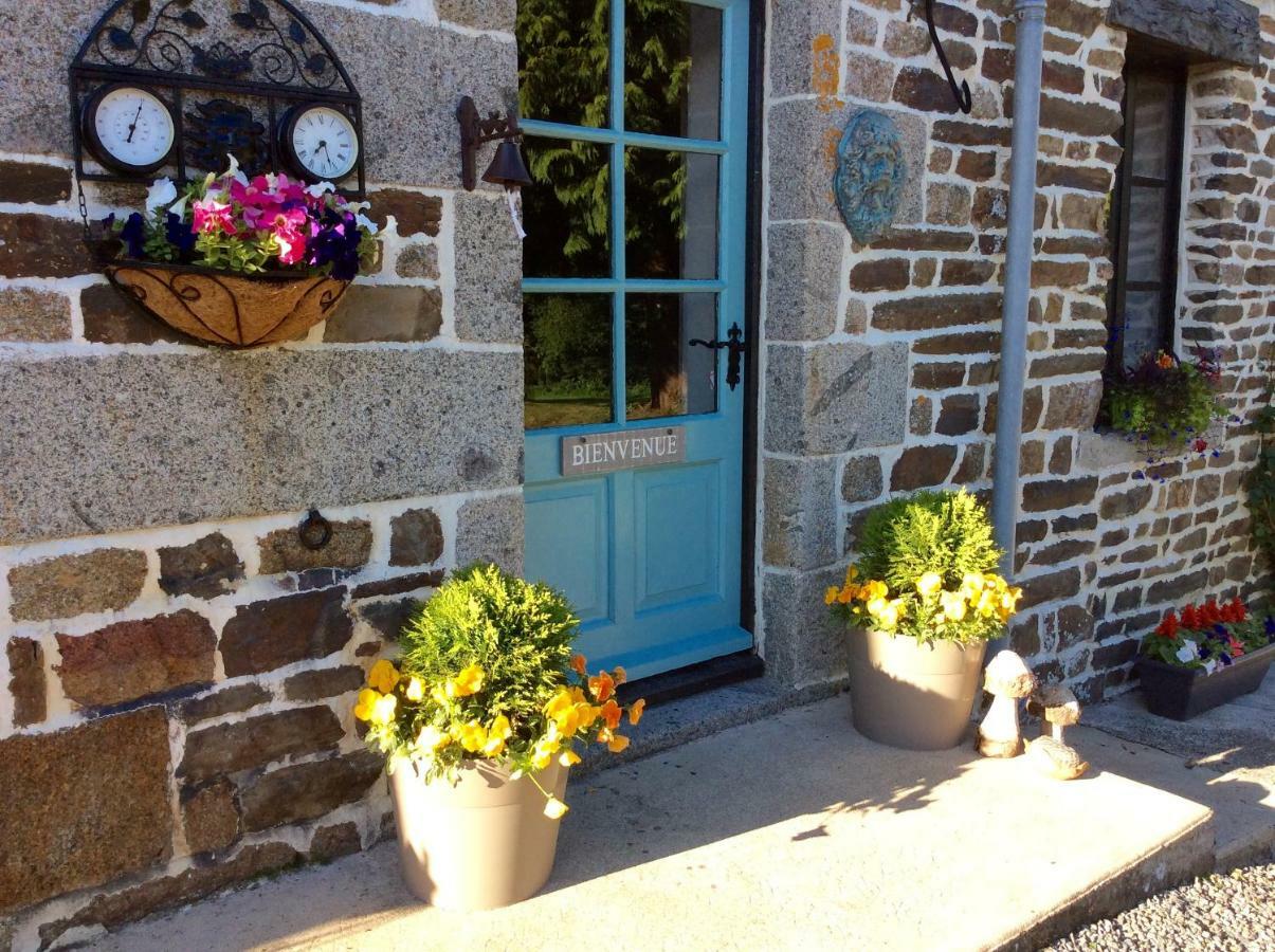 Maison Mai Or La Petite Maison Mai Or La Petite Grange Or All Three La Chapelle-Urée Екстериор снимка